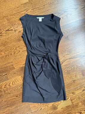 Diane Von Furstenberg Black Sleeveless Tie-Waist Dress